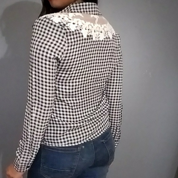 LACEY CHIFFON CHECKER TOP - Picture 2 of 7